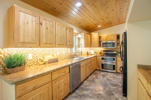 4325 Brinkman Drive NE, Bemidji, MN 56601