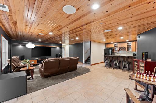 2206 Paris Avenue N, Stillwater, MN 55082