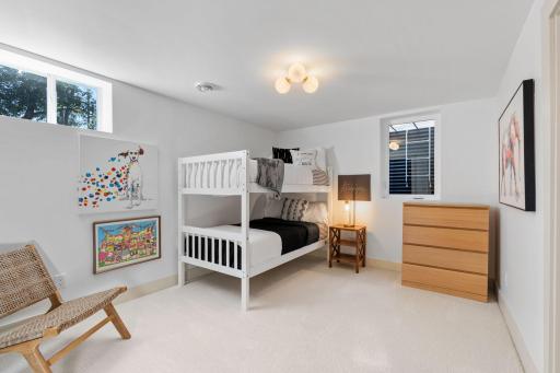 2040 Edgcumbe Road, Saint Paul, MN 55116