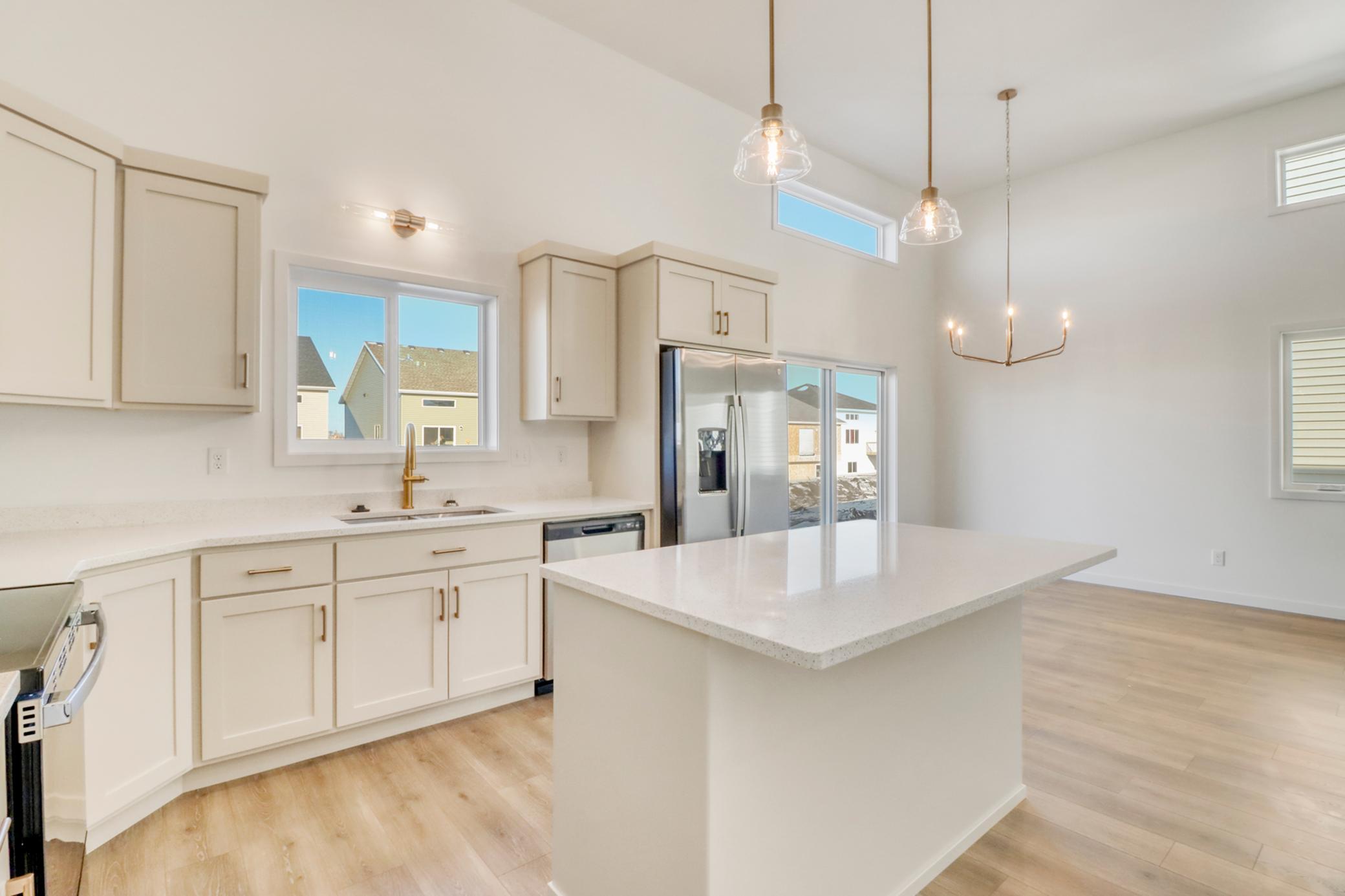 Kitchen1_3.JPG