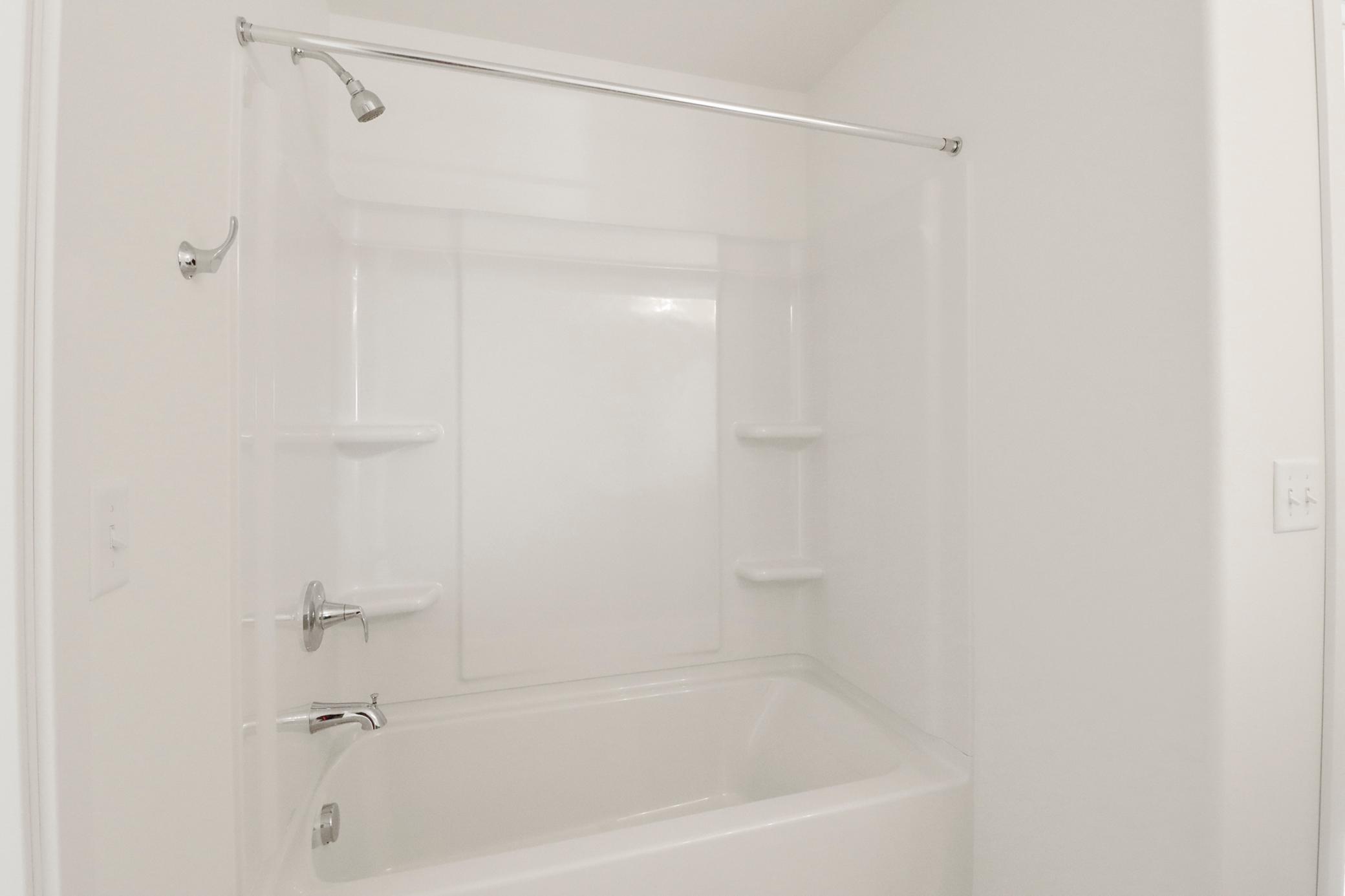 Upstairs Bathroom1_3.JPG