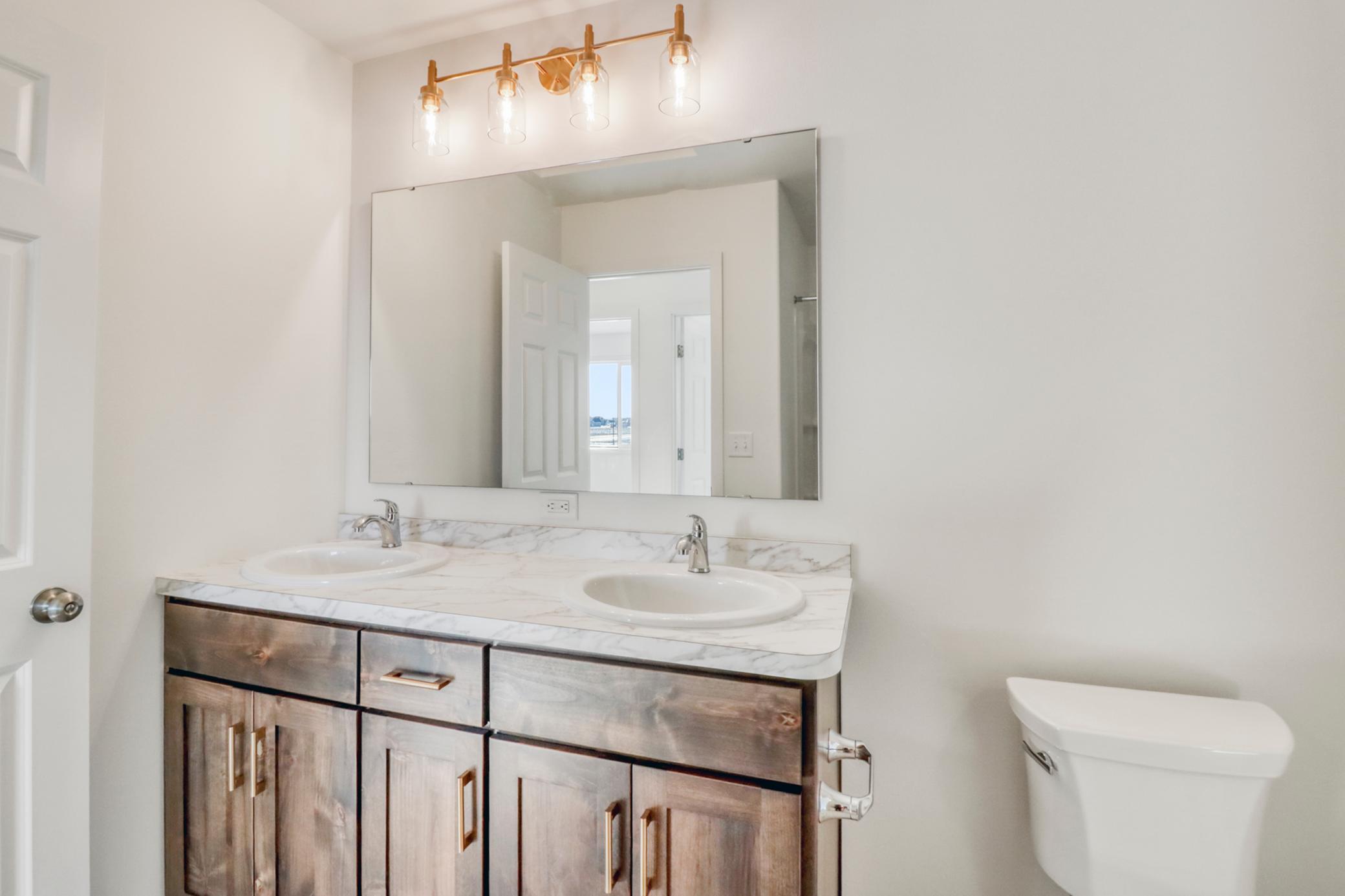 Upstairs Bathroom1_1.JPG