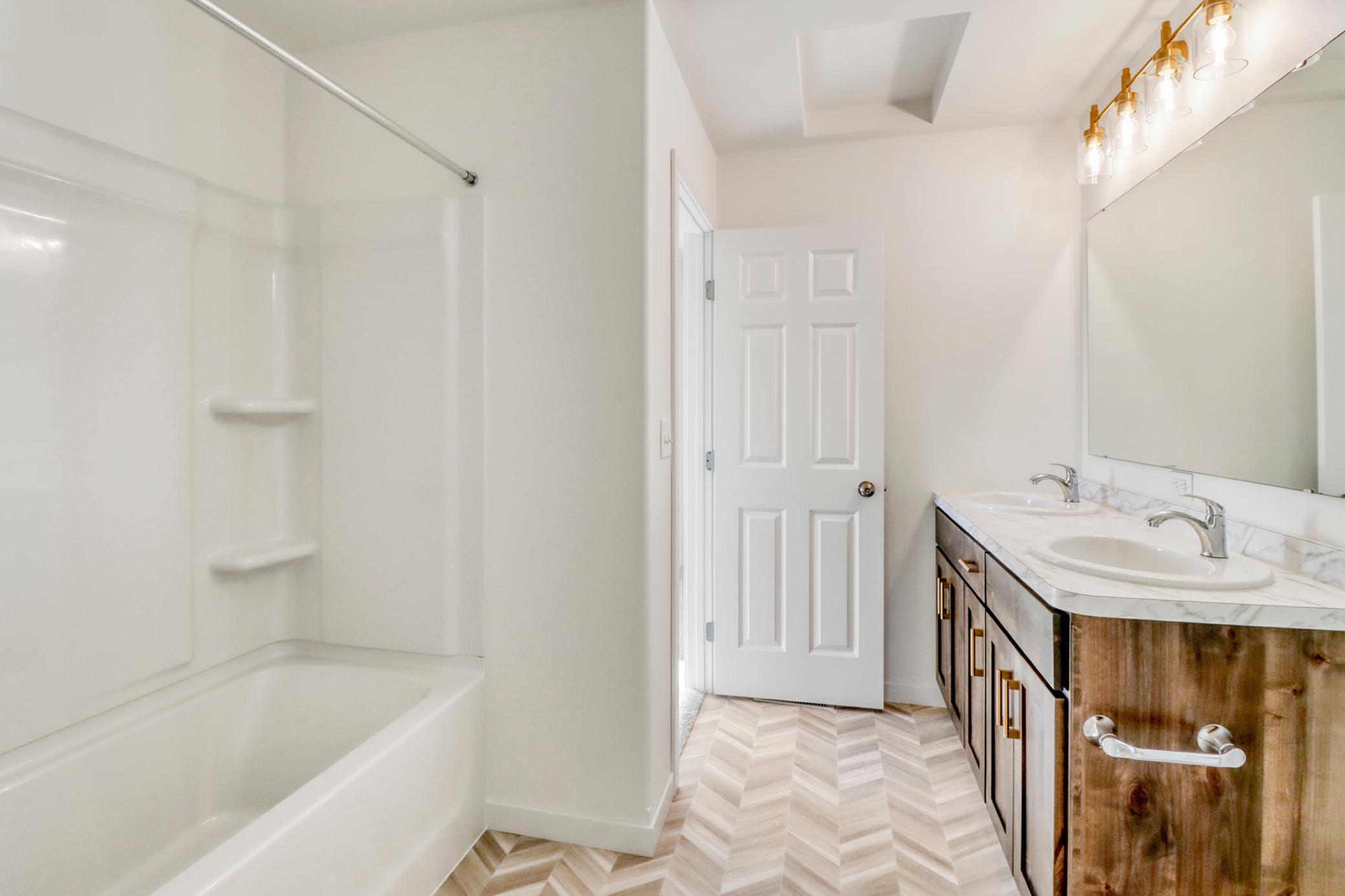 Upstairs Bathroom1_2.JPG