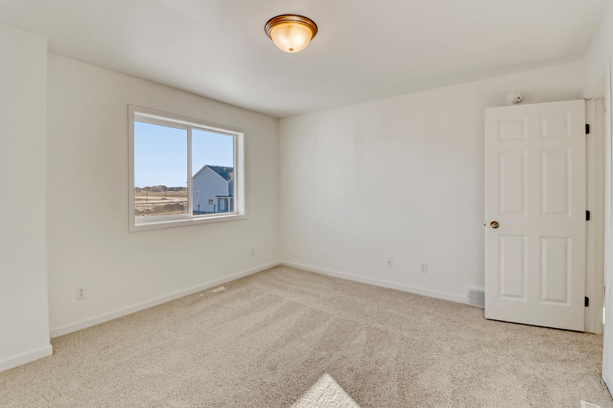 Primary Bedroom1_3.JPG