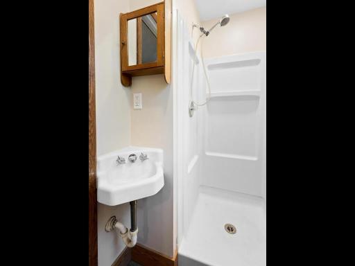 9020 Blaisdell Ave S Minneapolis MN 55420 USA-030-047-029-MLS_Size.jpg