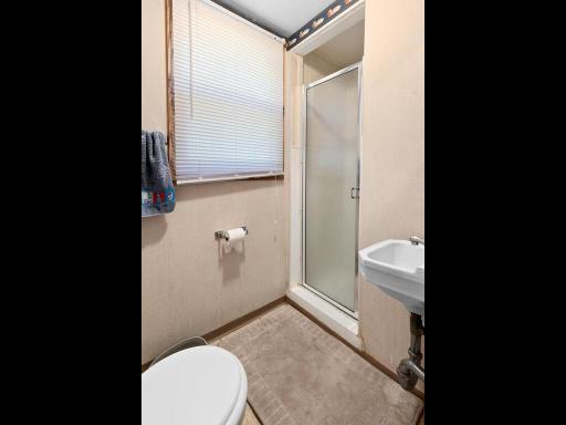 9020 Blaisdell Ave S Minneapolis MN 55420 USA-048-034-046-MLS_Size.jpg