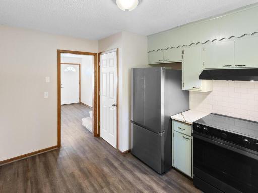 9020 Blaisdell Ave S Minneapolis MN 55420 USA-011-020-018-MLS_Size.jpg