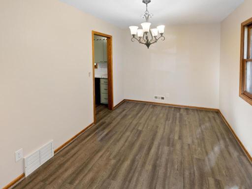 9020 Blaisdell Ave S Minneapolis MN 55420 USA-009-001-013-MLS_Size.jpg