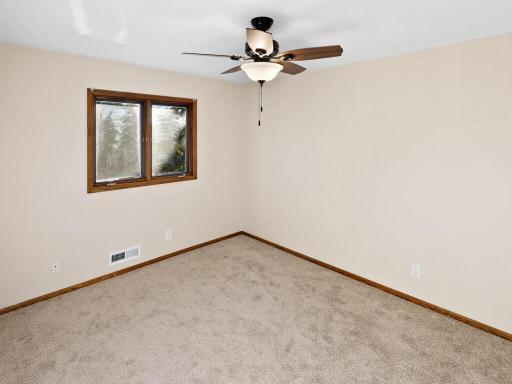 9020 Blaisdell Ave S Minneapolis MN 55420 USA-019-023-022-MLS_Size.jpg
