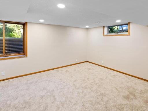 9020 Blaisdell Ave S Minneapolis MN 55420 USA-027-021-033-MLS_Size.jpg