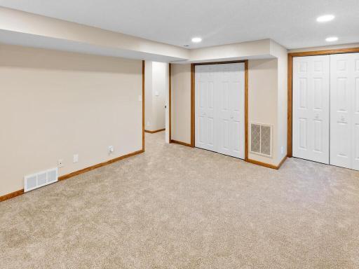 9020 Blaisdell Ave S Minneapolis MN 55420 USA-029-022-035-MLS_Size.jpg