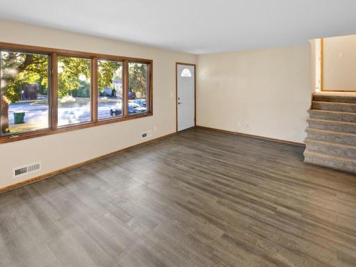 9020 Blaisdell Ave S Minneapolis MN 55420 USA-008-025-011-MLS_Size.jpg