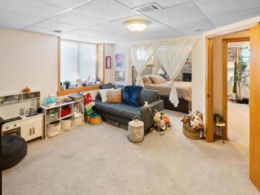 9020 Blaisdell Ave S Minneapolis MN 55420 USA-044-049-048-MLS_Size.jpg