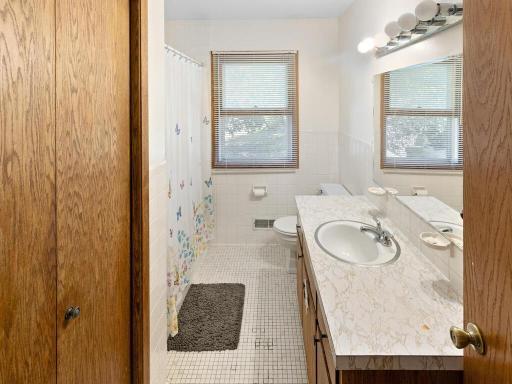 9020 Blaisdell Ave S Minneapolis MN 55420 USA-043-030-044-MLS_Size.jpg