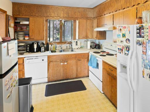 9020 Blaisdell Ave S Minneapolis MN 55420 USA-036-009-039-MLS_Size.jpg