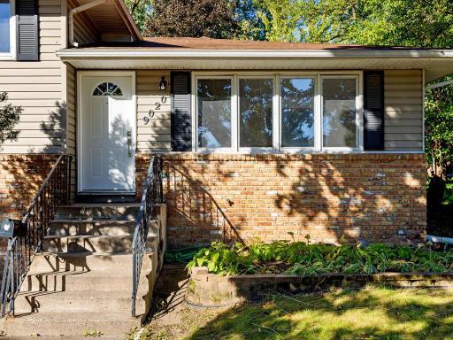 9020 Blaisdell Ave S Minneapolis MN 55420 USA-003-012-002-MLS_Size.jpg