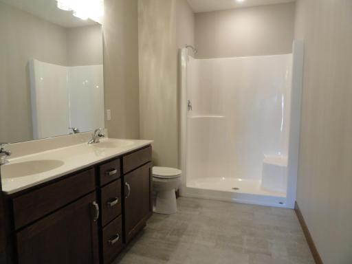 2011 20th Street, Zumbrota, MN 55992