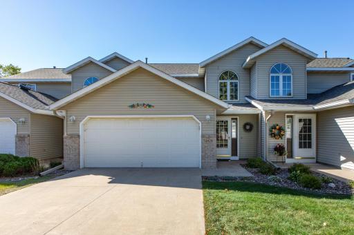 2429 Viola Heights Drive NE, Rochester, MN 55906
