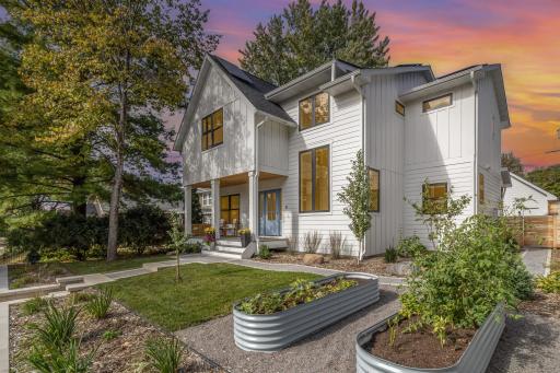 Example photo of previous home completed by builder
