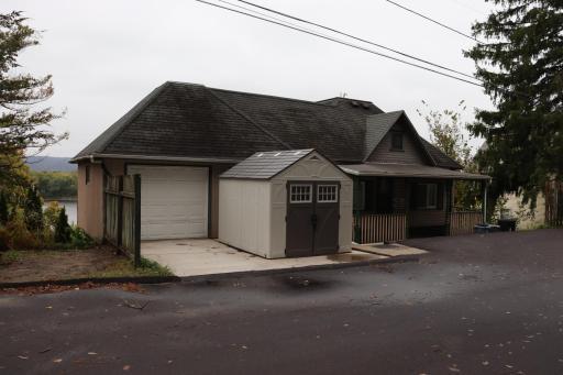 223 S Hill Street, Fountain City, WI 54629