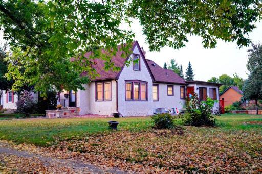 4020 Lake Road Avenue, Minneapolis, MN 55422