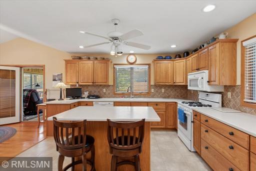 35319 63rd Avenue Way, Cannon Falls, MN 55009