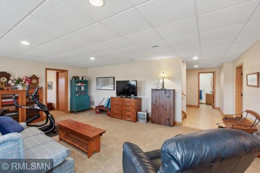 35319 63rd Avenue Way, Cannon Falls, MN 55009