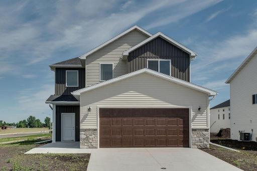 2304 37 Avenue S, Moorhead, MN 56560