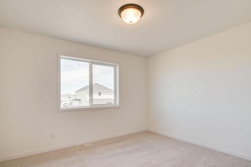 2304 37 Avenue S, Moorhead, MN 56560