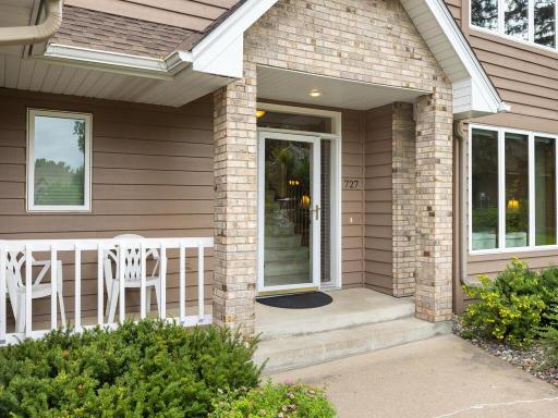 Photo for 727 Laurie Court, Maplewood, MN 55117 - listing #6804167 727 Laurie Court, Maplewood, MN 55117