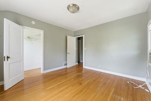 1545 Laurel Avenue, Saint Paul, MN 55104