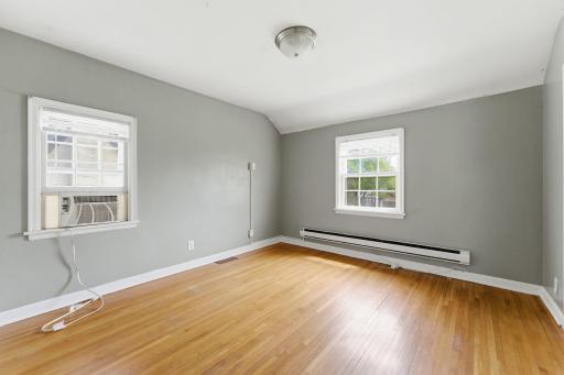 1545 Laurel Avenue, Saint Paul, MN 55104