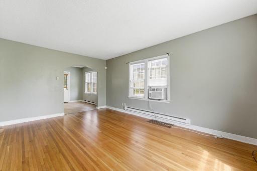 1545 Laurel Avenue, Saint Paul, MN 55104
