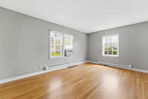 1545 Laurel Avenue, Saint Paul, MN 55104