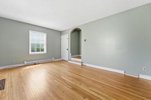 1545 Laurel Avenue, Saint Paul, MN 55104