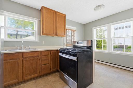 1545 Laurel Avenue, Saint Paul, MN 55104