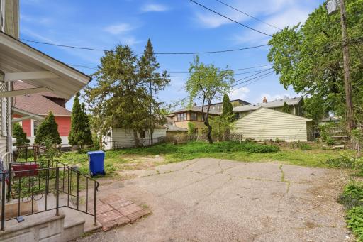 1545 Laurel Avenue, Saint Paul, MN 55104