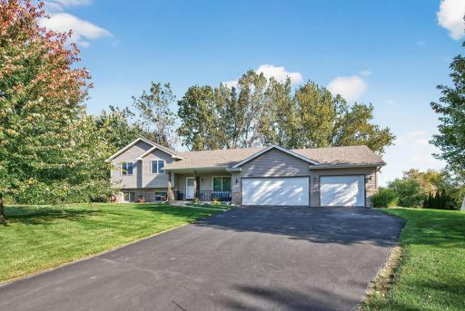 1952 Eagle Trail, Centerville, MN 55038