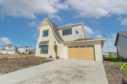 8820 Northern Lights Avenue, Horace, ND 58047