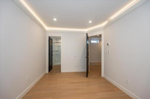 17-Guest Room (2).jpg