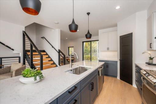 19-Kitchen (2).jpg