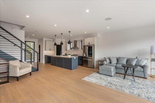 22-Living Room (2).jpg