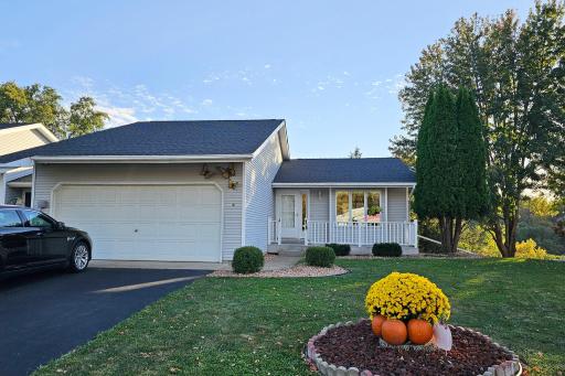 16 Woodridge Drive, Belle Plaine, MN 56011