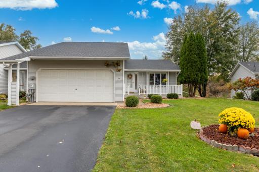 16 Woodridge Drive, Belle Plaine, MN 56011