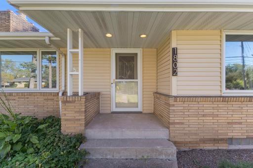 1802 Lydia Avenue W, Saint Paul, MN 55113