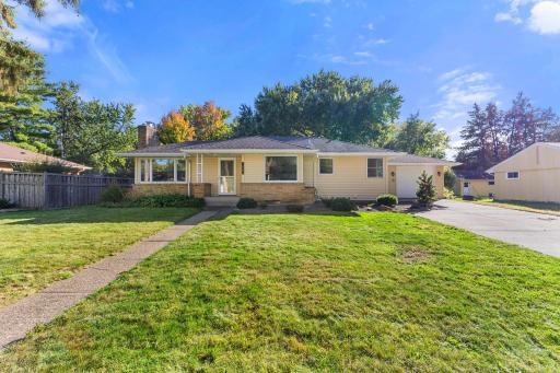 1802 Lydia Avenue W, Saint Paul, MN 55113