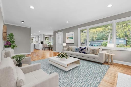 1802 Lydia Avenue W, Saint Paul, MN 55113