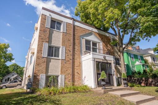 Photo for 2016 Grand Avenue S, Minneapolis, MN 55405 - listing #6804590 2016 Grand Avenue S, Minneapolis, MN 55405