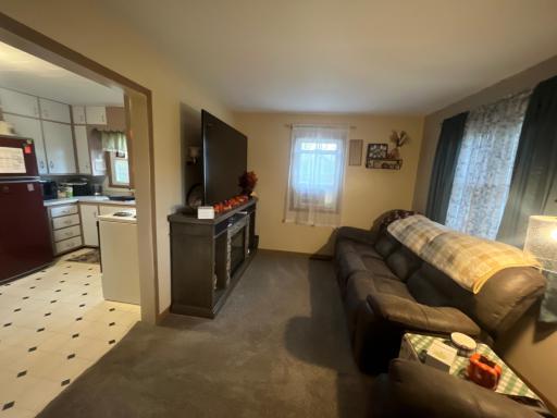 10 S Borud Street, Winger, MN 56592