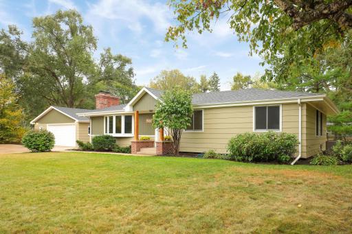 Welcome to 2511 W 110th Street in West Bloomington